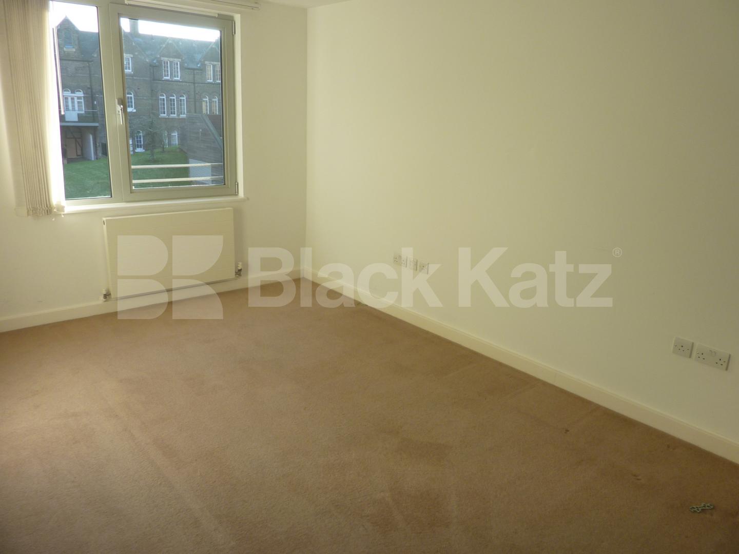 			2 Bedroom, 1 bath, 1 reception Flat			 Eden Grove, HOLLOWAY 